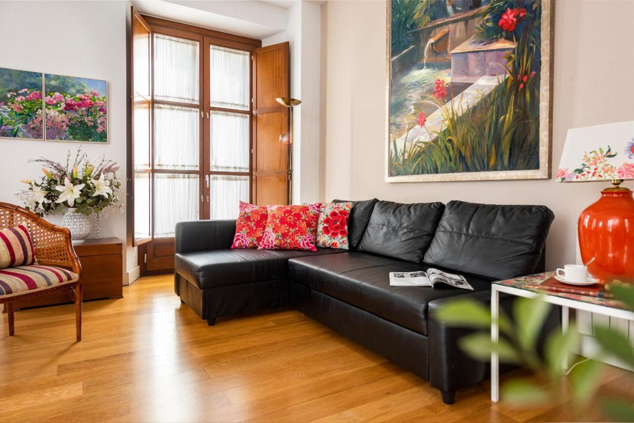Cathedral Apartment, First Floor Seville Exterior photo